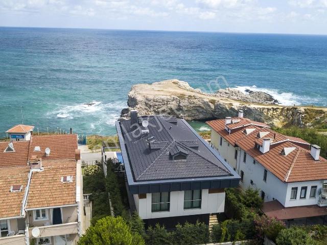 Remax Anka 'dan Balibey Harmankaya Satılık Denize Sıfır Villa
