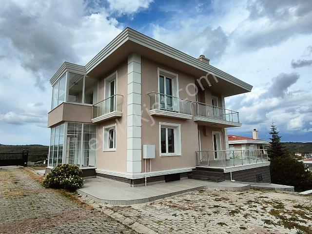 Remax Anka'dan Şık,konforlu,manzaralı Ve Ferah 5+2 Kiralık Villa
