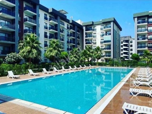 Remax Arma'dan Havuzlu Sitede Kiralık Kısmi Eşyalı 1+1 Daire