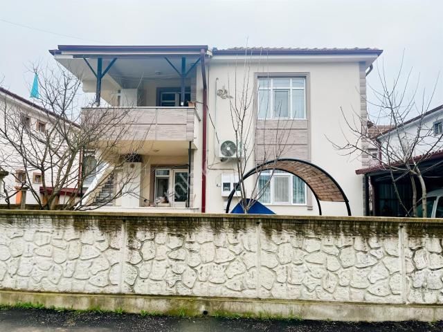 Re/max Ay'dan Akyazı Cumhuriyet Mahallesinde Kiralık 3+1 Daire