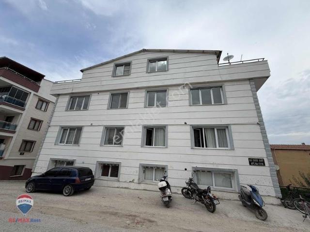 Remax Best Ofisinden Salimbey'de 4+1 Dublex