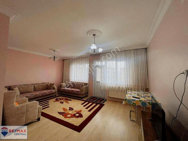 Remax Central`den Emek Mahallesinde Satılık 2+1 Daire