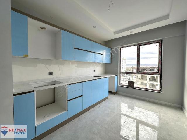 Re/max Central'dan Eğriköprü C.üniv.'de 2+1 Lüks Kiralık Daire