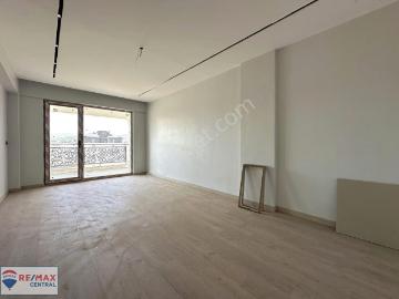 Re/max Central'dan Eğriköprü Mah.'de 2+1 site yapılı kapalı O