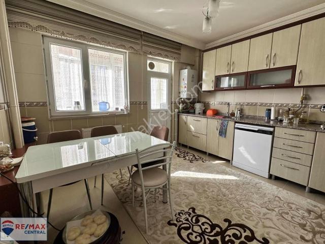 Remax Central'dan Ece Mahallesi Merkeze Yakın Satılık Daire
