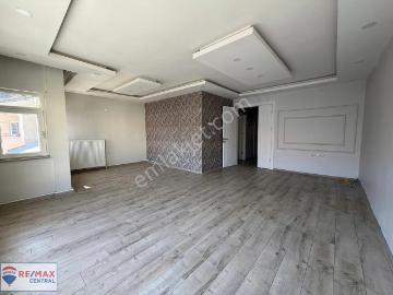 Re/max Central'dan İstasyon Caddesin'de 3+1 Kiralık Daire