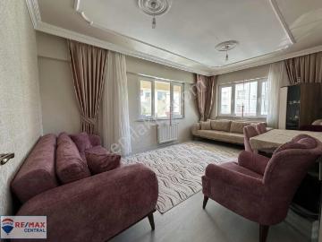 Remax Central'dan İstiklal Mah. 3+1 Satılık Daire