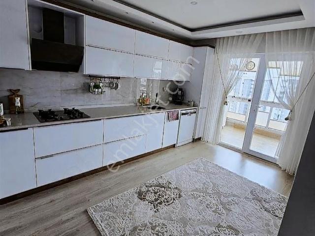 Re/max Central'dan Kış Bahçeli Ful Yapılı Arakat 3+1 Daire