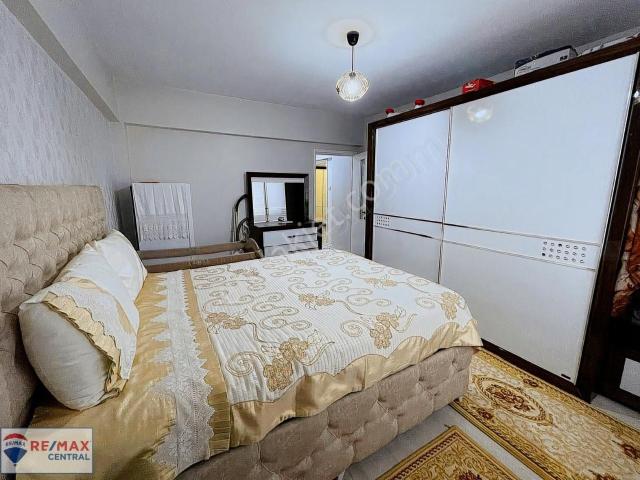 Re/max Central'dan Paşabey Mah.'de 2+1 Bakımlı satılık Daire