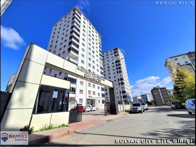 Re/max Central'dan Site İçerisinde 4.5+1 Ultra Lüks Kiralık