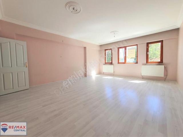 Re/max Central'dan Ulu Camii Civarı 3+1 Bakımlı Satılık Daire