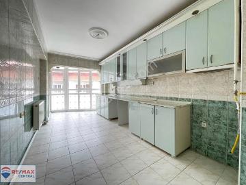 Re/max Central'dan Ulucami Civarında Merkezi Noktada Satılık 3+1
