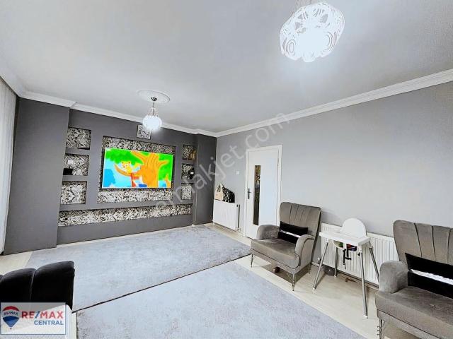 Remax Centralden Mimarsinan'da Satılık Şık Daire