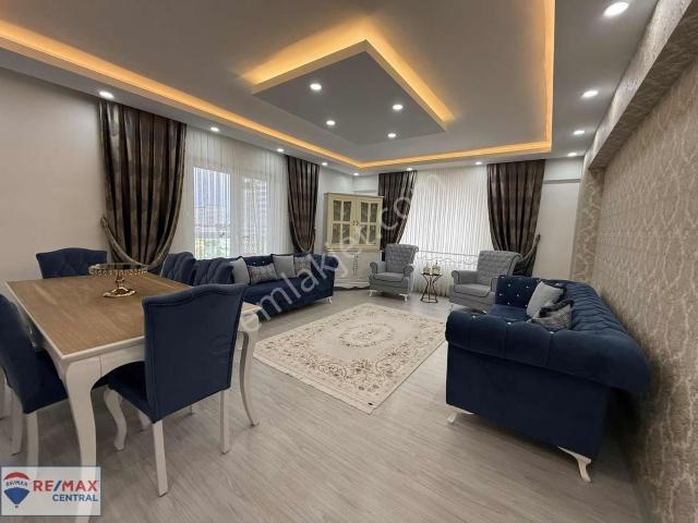 Remax Central'den Karacakent Sitesinde 4,5+1 Lüx Daire