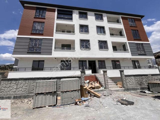 Remax Dem'den Cumhuriyet Mah. 2+1 Kiralık Daire