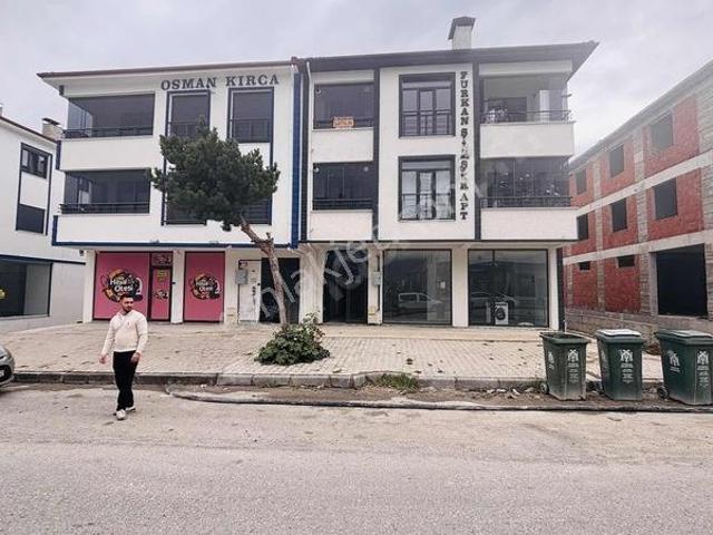 Remax Dem'den Cumhuriyet Mahallesi Ana Caddede Kiralık 1+1 Daire