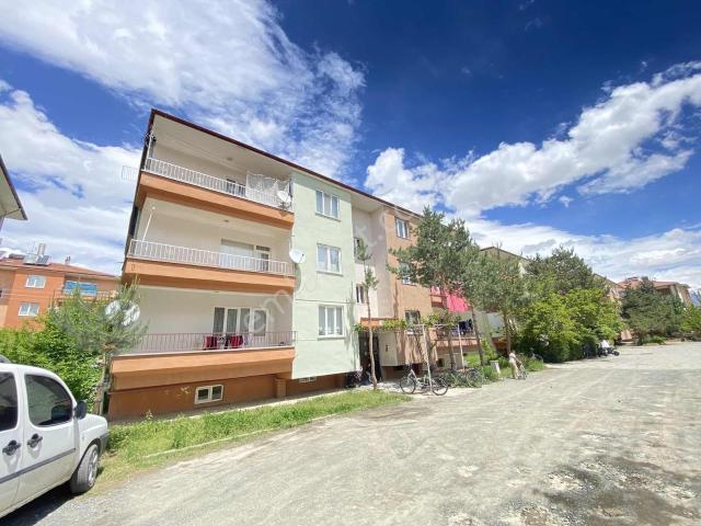 Remax Dem'den Aslanlı Mahallesinde 3+1 Satılık Daire