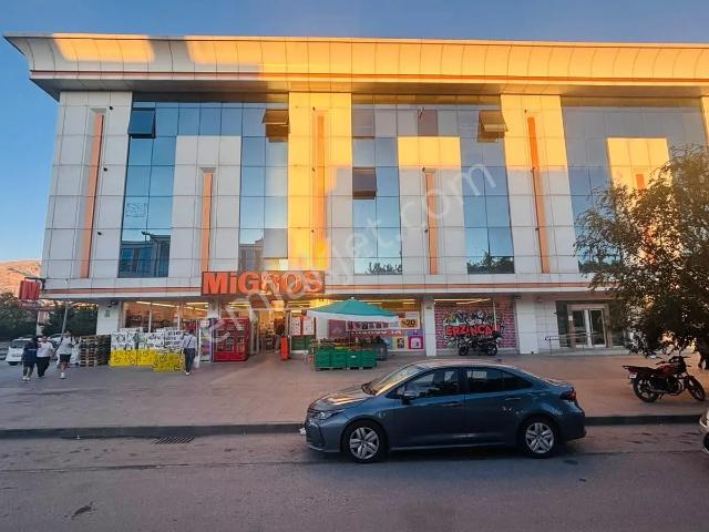Remax Dem'den Atatürk Mah.ana Cadde De Kiralık 1+1 Eşyalı Daire