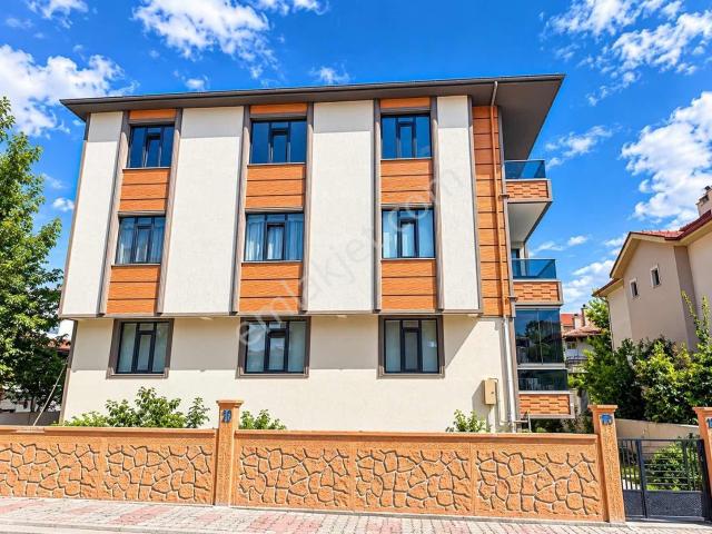 Remax Dem'den Bahçelievler Mah. Kiralık 3+1 Daire