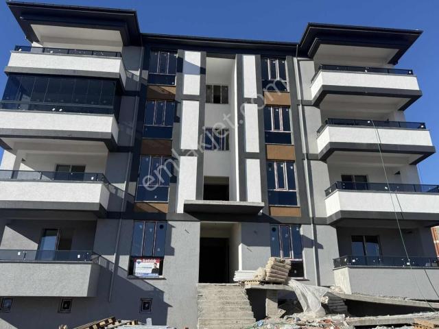 Remax Dem'den Demirkent Mahallesinde Satılık 3+1 Daire