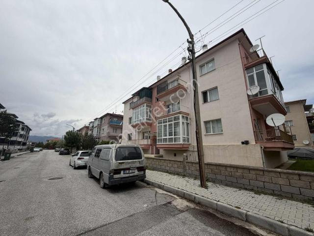 Remax Dem'den Ergenekon Mahallesinde 3+1 Satılık Daire