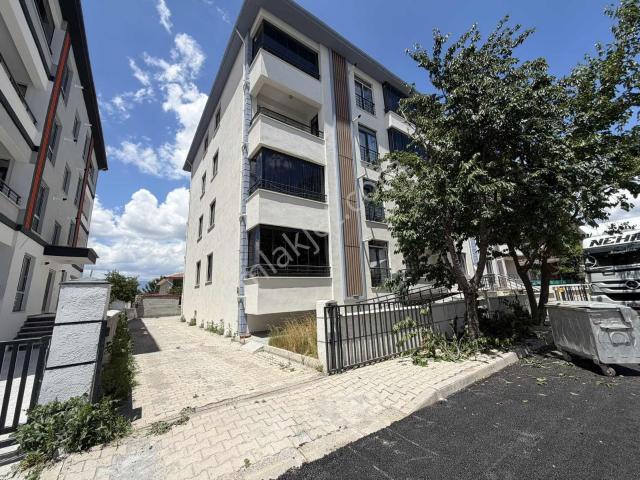 Remax Dem'den Hocabey Mah. Eşyalı 2+0 Satılık Daire