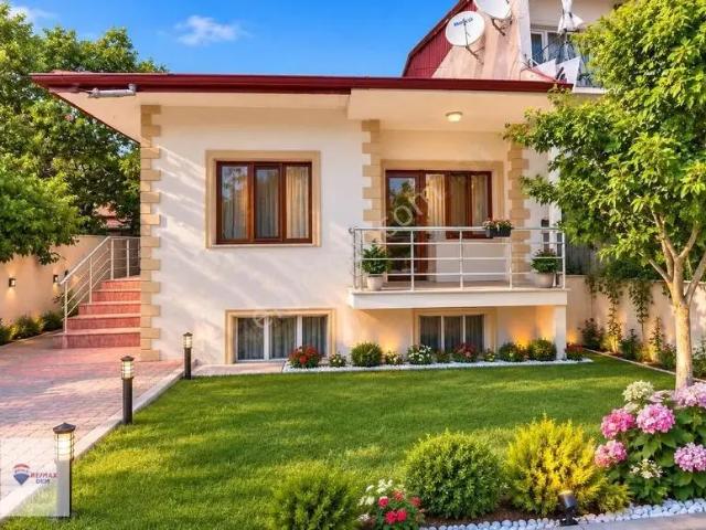 Remax Dem'den Halitpaşa Mah. Kiralık 2.5+1 Müstakil Ev