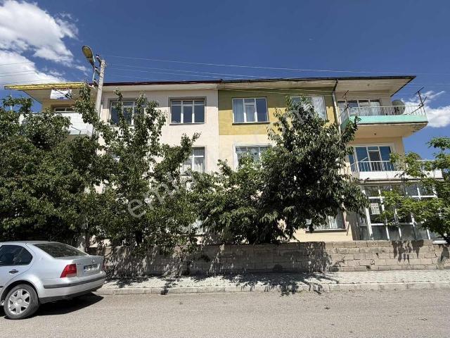 Remax Dem'den Yenimahalle Mah. Geniş 2+1 Kiralık Daire