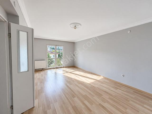 Remax Desıgn Karaman Stad Karşısında 3+1 Kiralık Daire