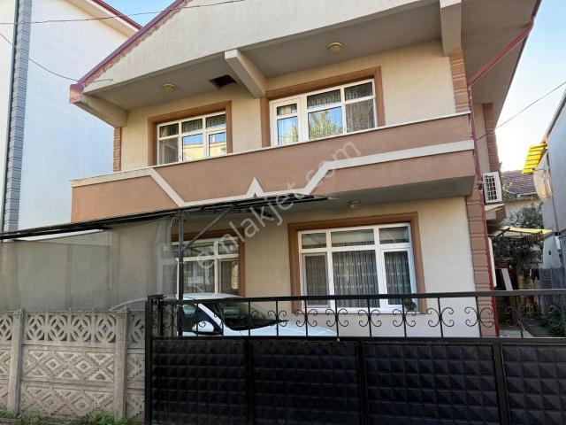 Remax Desıgn Yağcılarda Satılık 2 Katlı Müstakil Ev