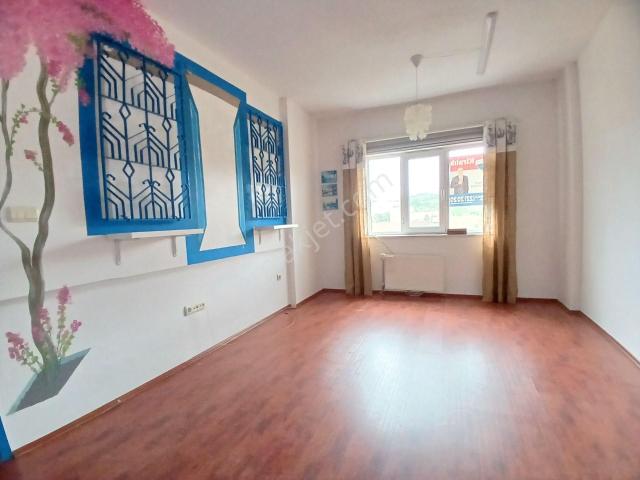 Remax Design Adapazarı Korucukta Eşyalı 2+1 Kiralık Daire