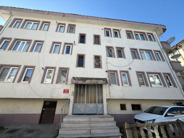 Remax Design Bahçelievler'de Satılık 2+1 Daire