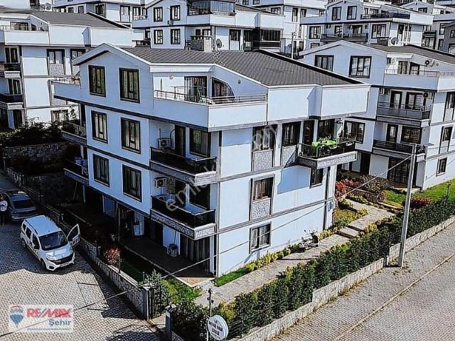Remax Şehir Özden Mh.site İçi Deniz Manzaralı 4+1 Bahçe Dubleks