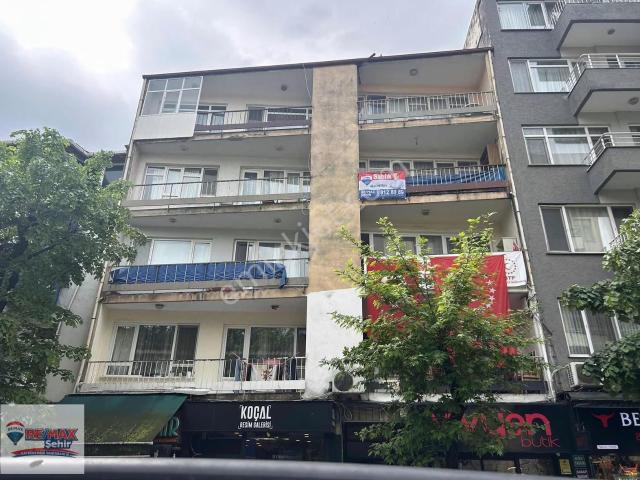 Re/max Şehir Yalova'dan Merkezde Satılık 3+1 Daire