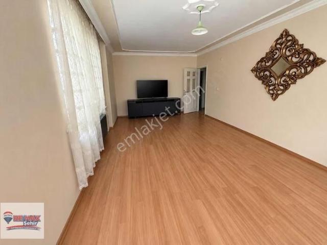 Remax Şehir'den Çınarcık Karpuzdere'de Satılık Daire