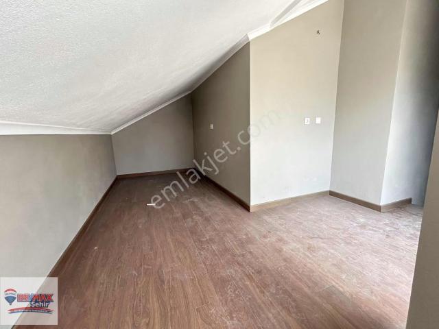 Re/max Şehir'den Yalova Gop Mahallesinde Satılık Daire