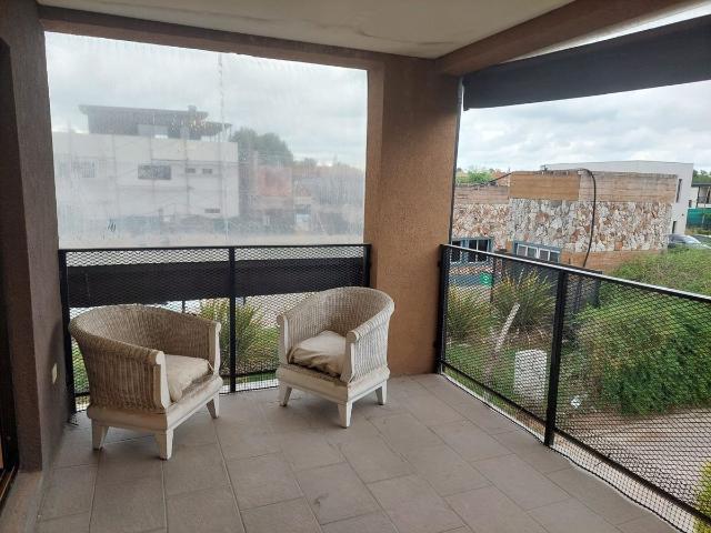 REMAX Enjoy
