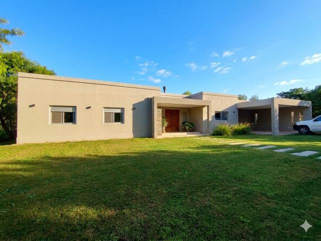 REMAX Estero
