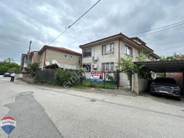 Remax Erdoğan Kozan'dan Serdivan'da Bahçe Kullanımlı, 3+1, Daire