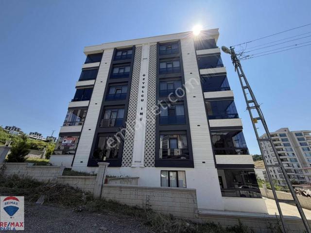 Remax Ezgi'den 19 Mayıs Bulvarında Kiralık 2+1 Daire