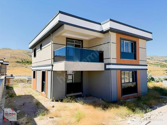 Remax Forum Erkilette acil satılık villa