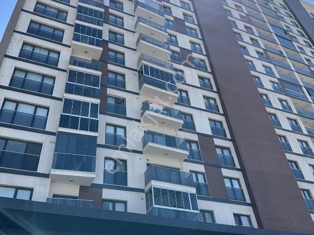 Remax Forumdan Şehir Merkezinde 2+1 Satılık