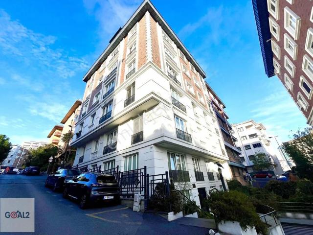Re/max Gayrettepe'de 2+1 Bahçeli Kiracısız Yeni Daire