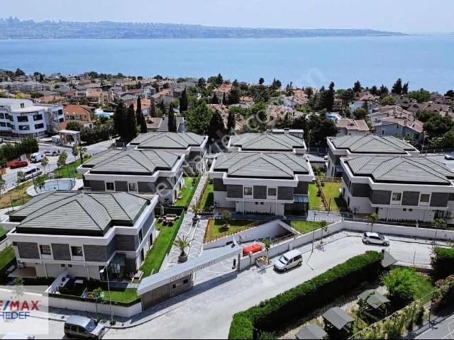 Remax Hedef Den Real Lıfe Mimaroba 6+2 Kiralık Sıfır Villa
