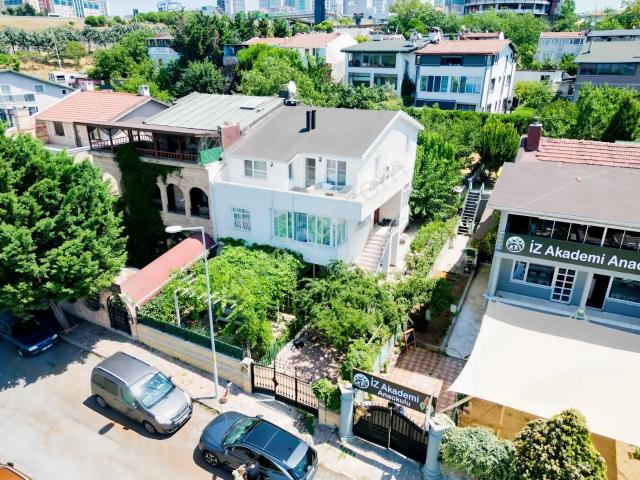 Remax Hedef'ten Büyükçekmece 'de Satılık Müstakil Villa