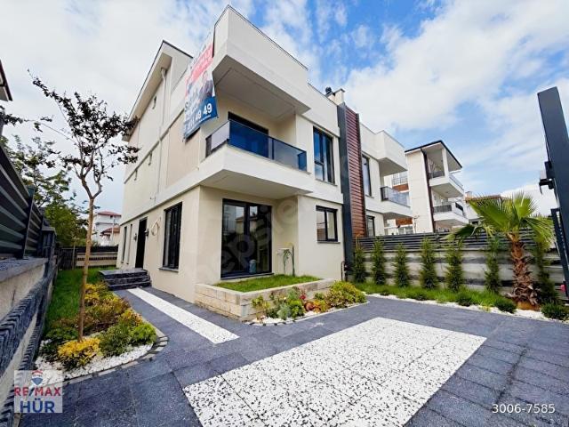 REMAX HÜR YAZLIK MAH. 5+1 SAUNALI TERASLI SIFIR SATILIK VİLLA