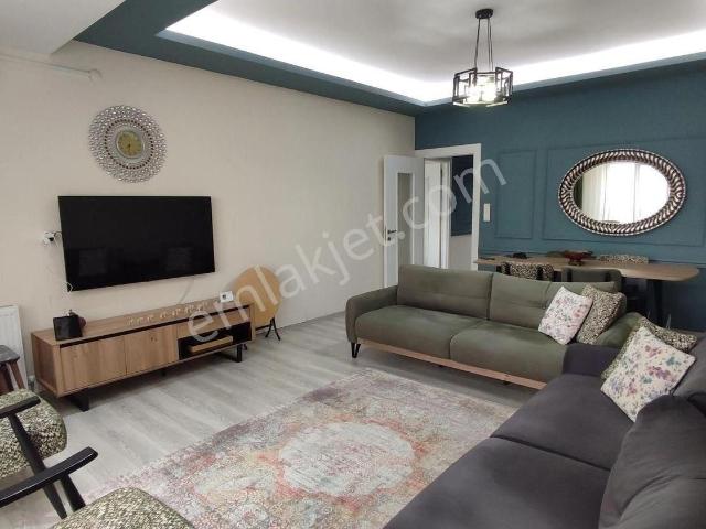 Re/max İnci'den 1.sakarya Mh. Çakmak Cd. Satılık 3+1 Daire