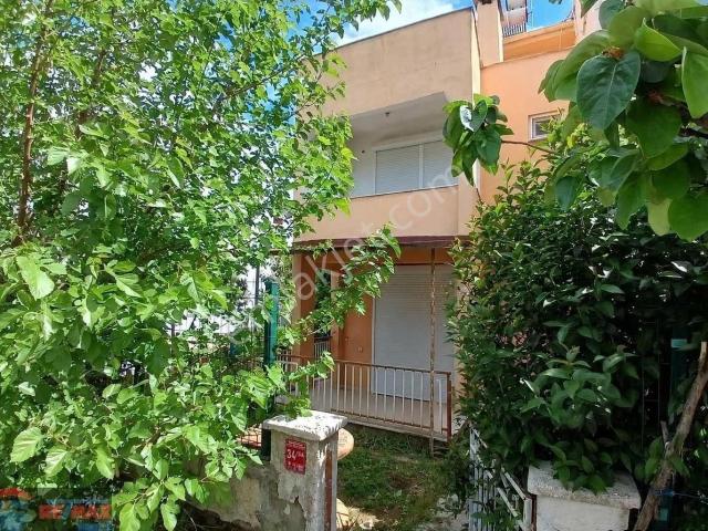 Re/max İnci'den Edremit Güre'de Satılık Bahçeli Villa