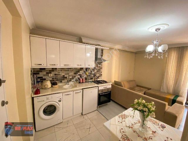 Re/max İnci'den Hasan Basri Çantay Mah. Atatürk Park Yakını Kiralık Eşyalı 1+1 Daire