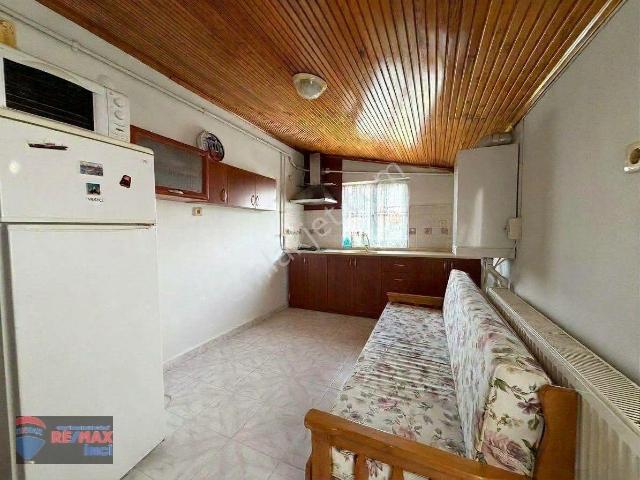 Re/max İnci'den Paşaalanı Çengel Cad. Kiralık 1+1 Eşyalı Çatı Katı Daire